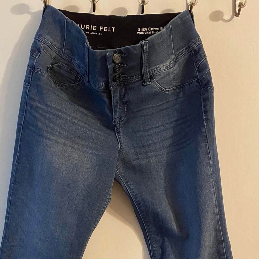 Laurie Felt Silky Curve Blue Skinny Jeans Boot cut